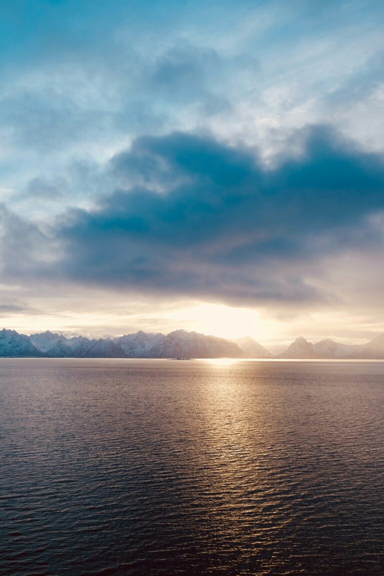 alex-he-AGsTtKgX8Mc-unsplash